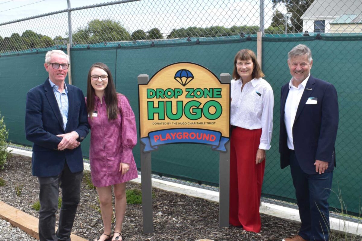 Geoffrey Laurence, NZSAS Trustee with Aoibheann Monaghan, Kathryn Roberts and Mark Owens